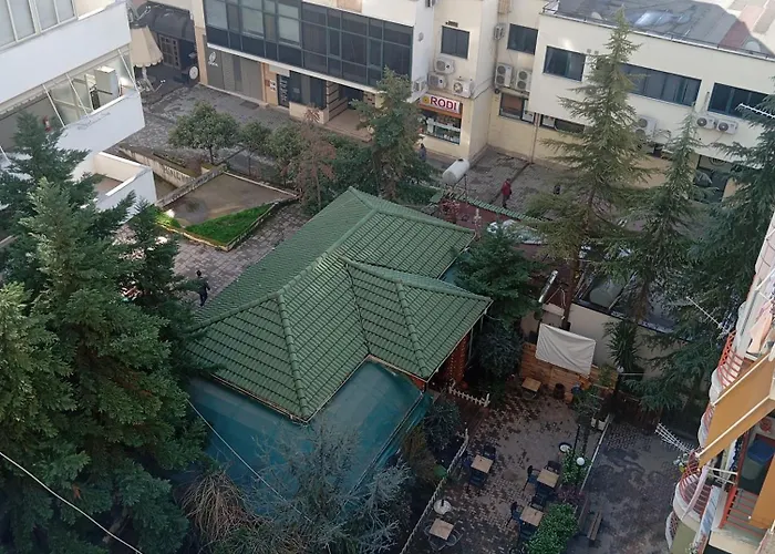 Bazar 5 Mini Τίρανα