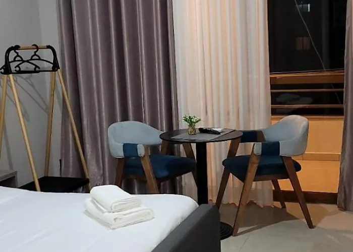 Bazar 5 Mini Apartment Tirana